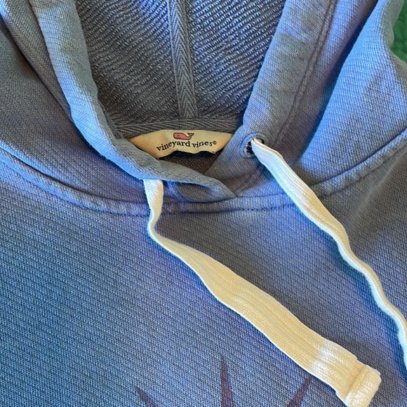 Vineyard Vines hoodie - Picture 2 of 2